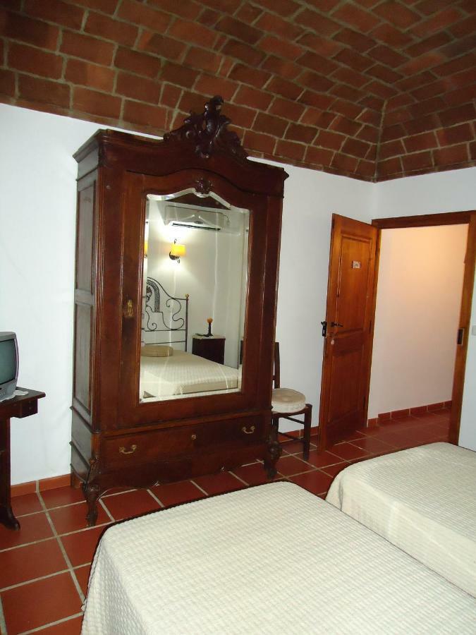 Hotel Monte Da Avo Chica Monsaraz Exterior foto
